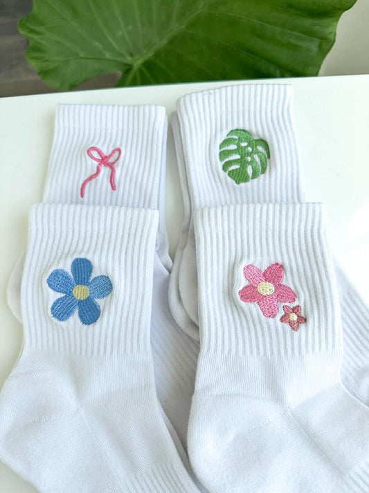 dainty flower plant crew socks coquette bow aesthetic